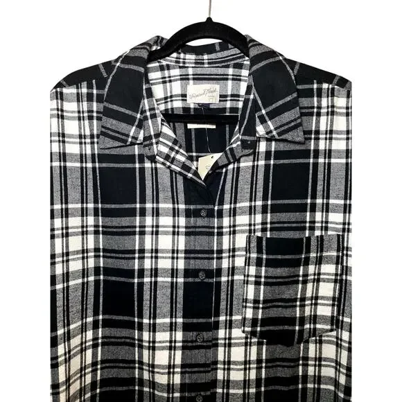 Universal Thread - Black & White Oversized Flannel - XL - Picture 3 of 13
